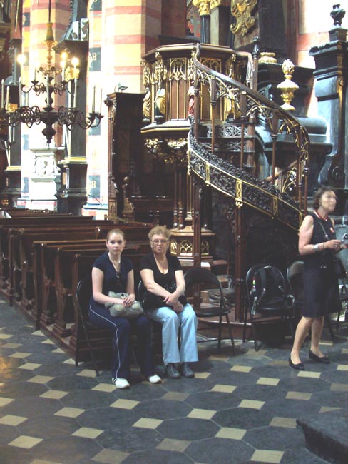 Inside the Mariacki Church